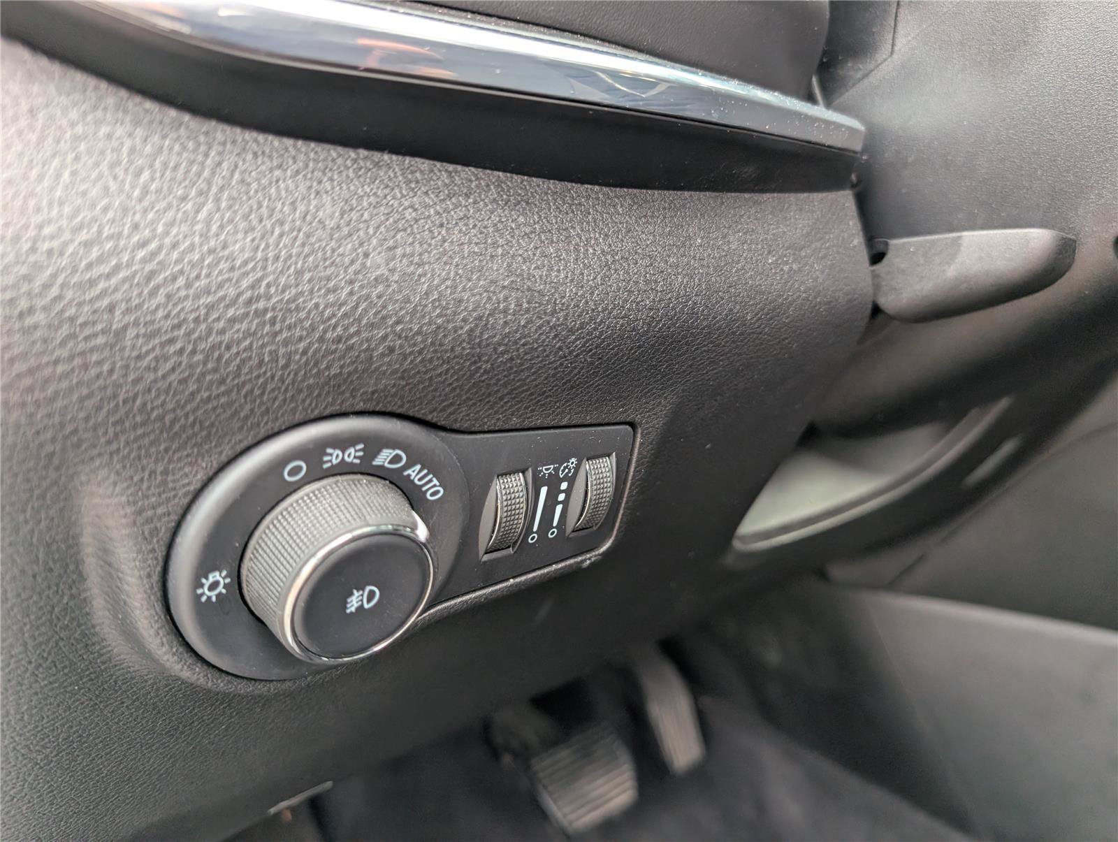 Used 2022 Jeep Compass High Altitude AWD/4WD image 22