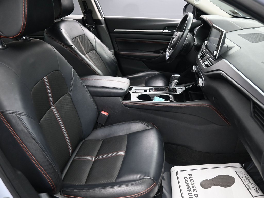 Used 2023 Nissan Altima 2.5 SR image 34