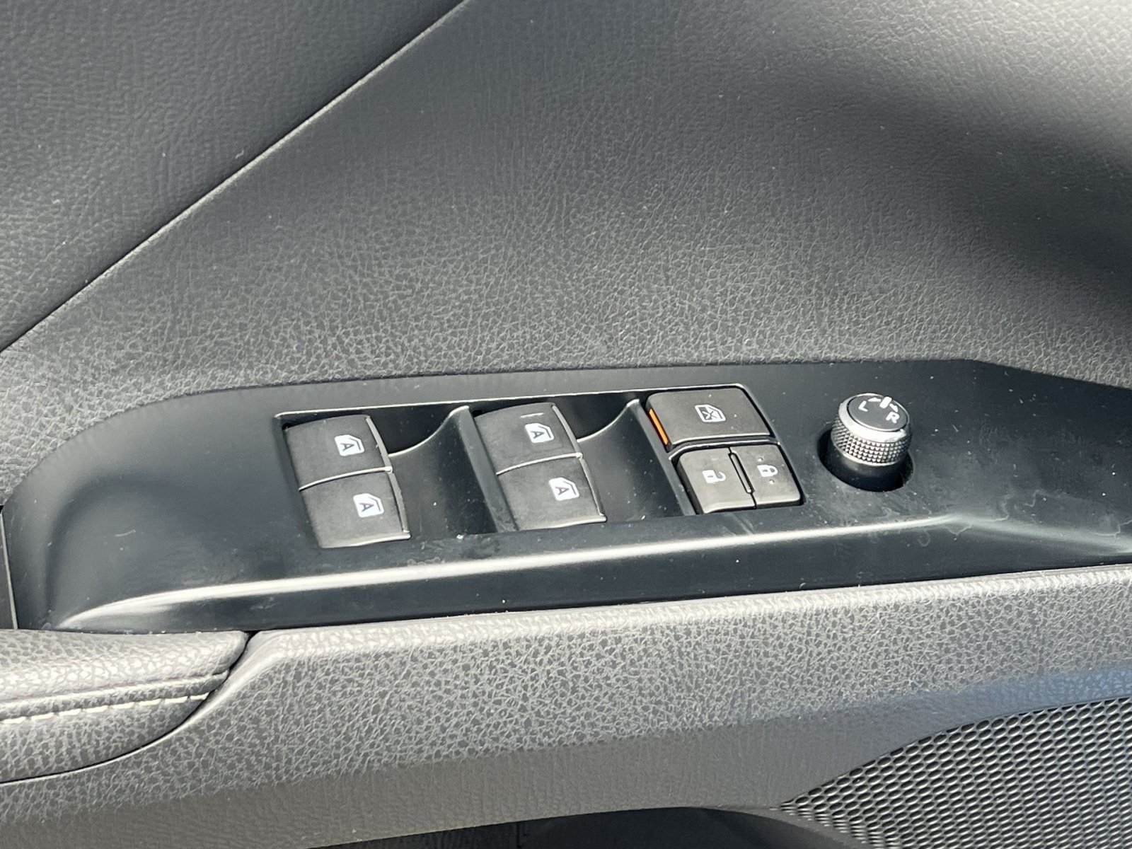 Used 2019 Toyota Camry XSE w/ Driver Assist Package FWD image 14