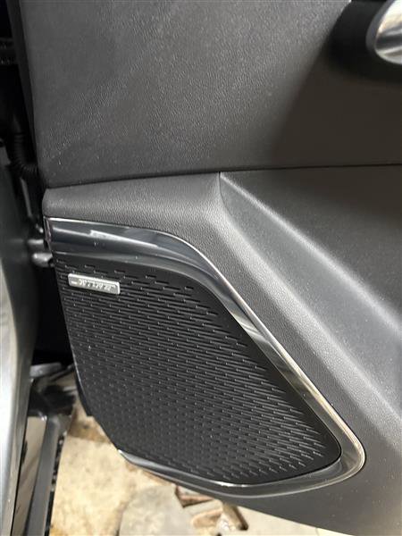 New 2026 Chevrolet Traverse RS w/ LPO, Floor Liner Package image 11
