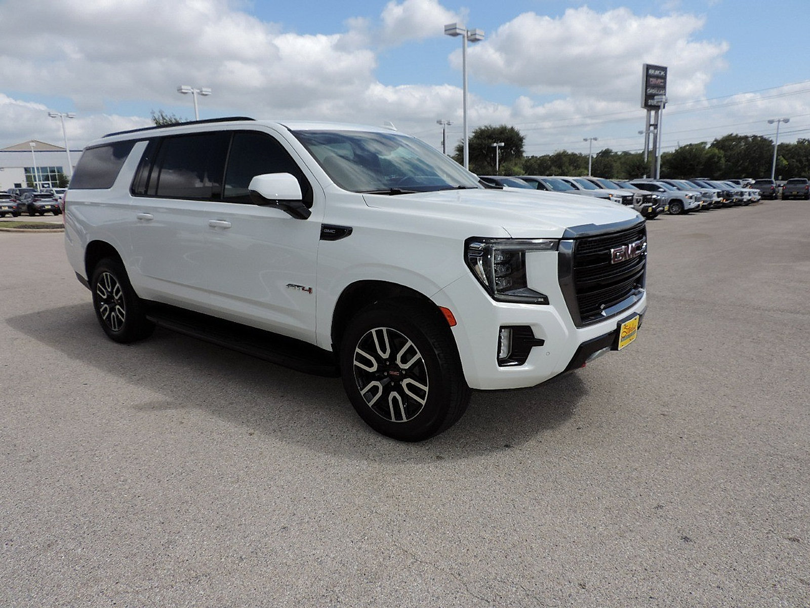Certified 2024 GMC Yukon XL AT4 AWD/4WD image 3