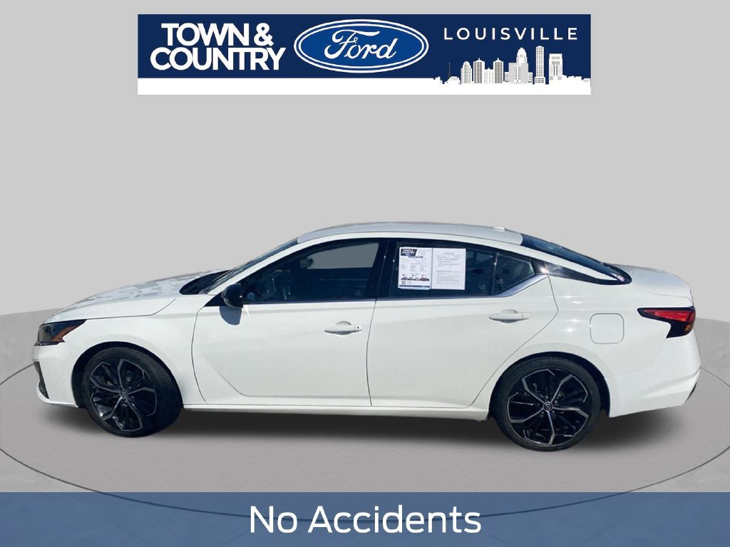 Used 2024 Nissan Altima 2.5 SR FWD image 2
