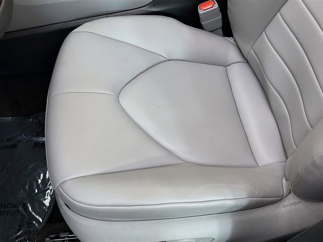 Used 2024 Toyota Highlander XLE image 19