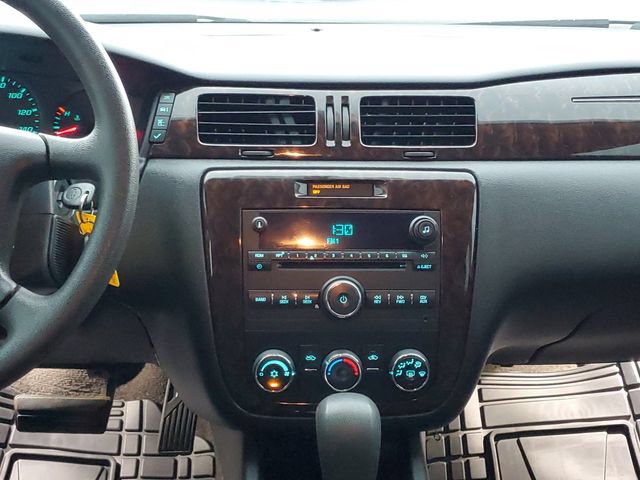 Used 2014 Chevrolet Impala Limited LS FWD image 23
