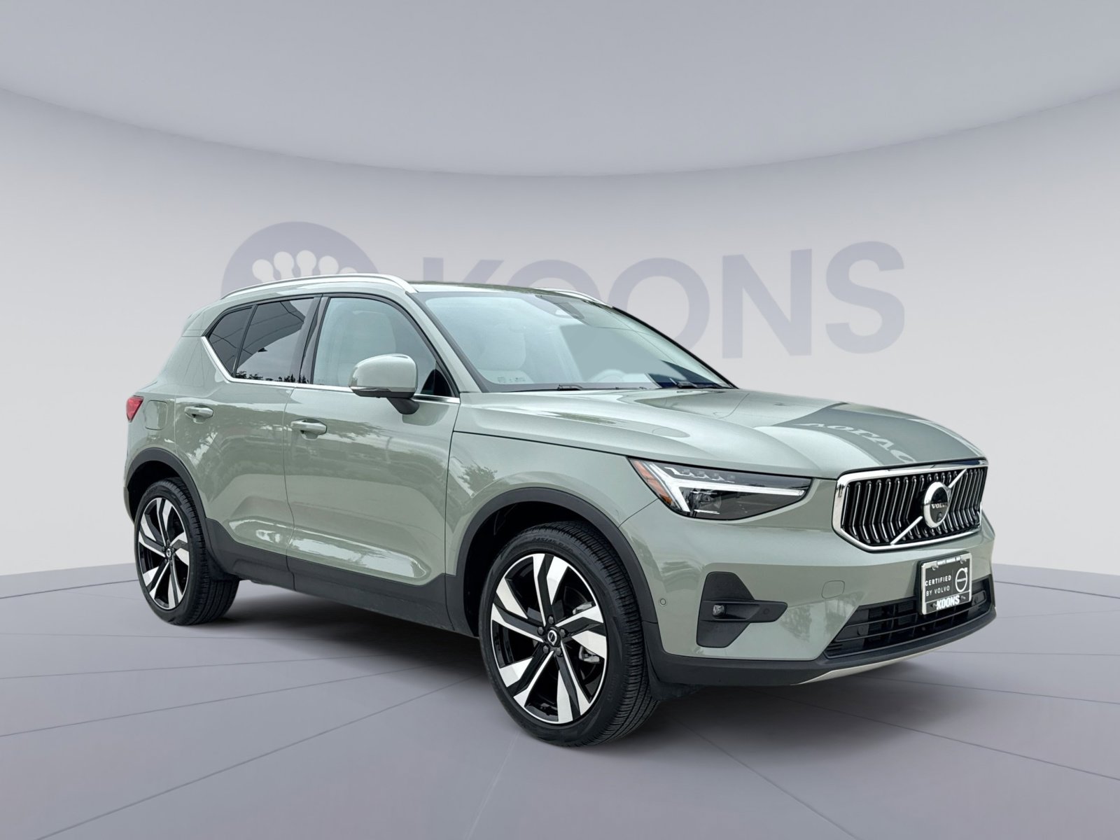 Certified 2025 Volvo XC40 B5 Ultra w/ Protection Package Premier AWD/4WD image 10