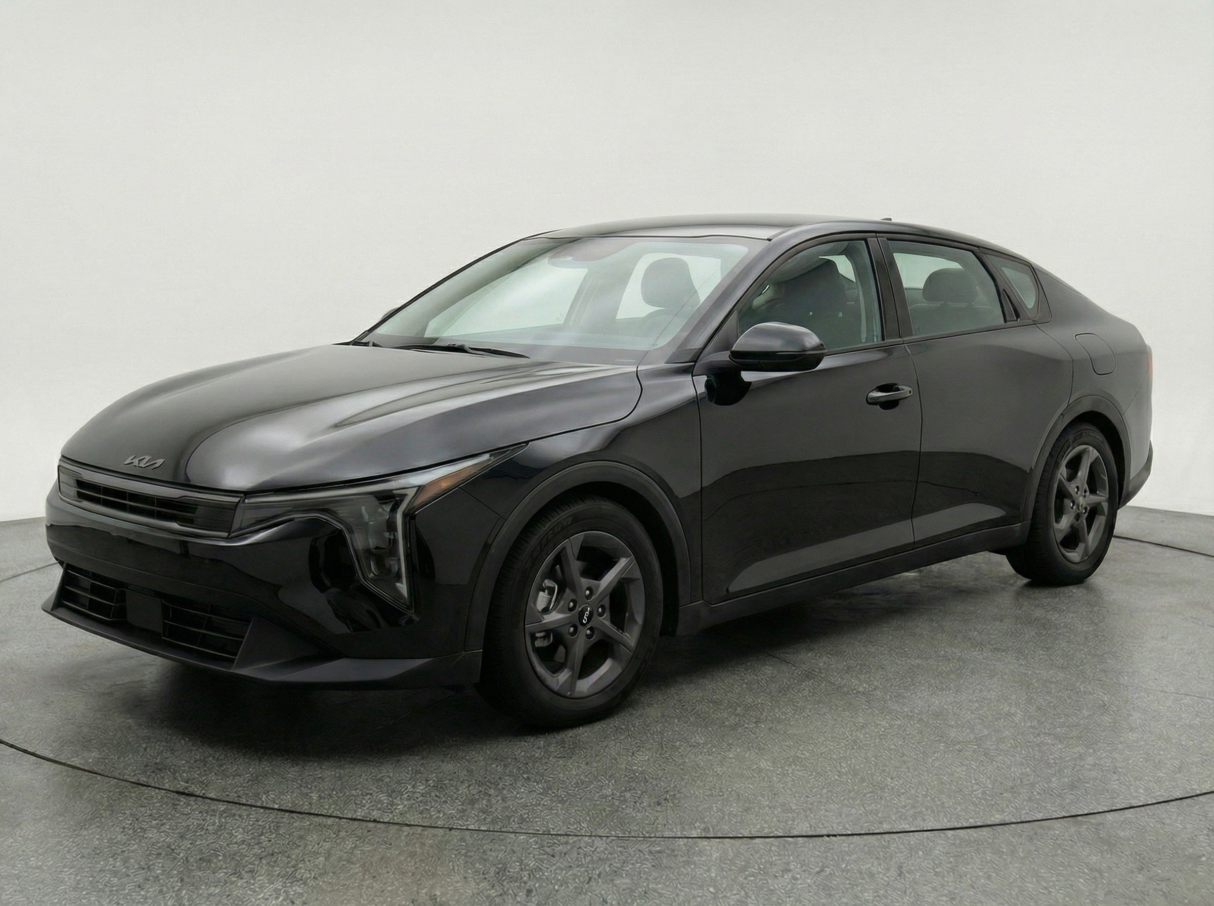 Used 2025 Kia K4 LXS image 3