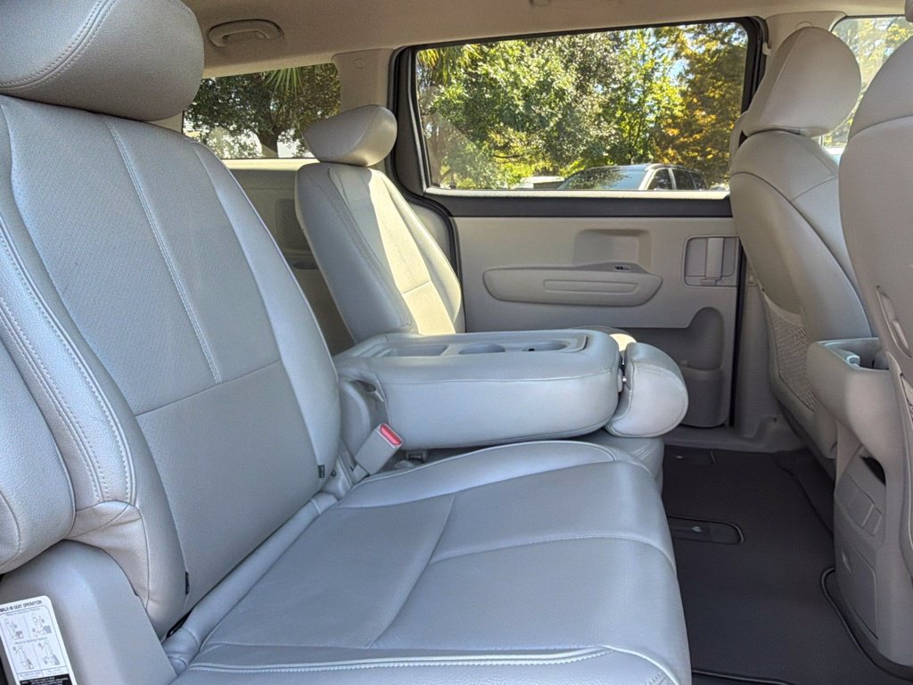 Used 2019 Kia Sedona LX FWD image 7