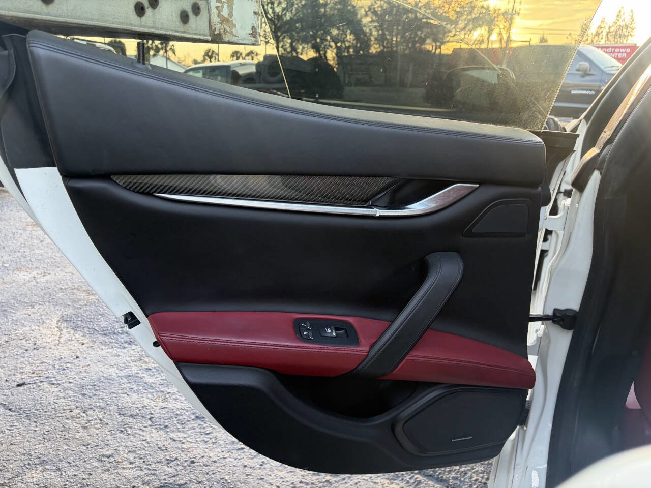 Used 2018 Maserati Ghibli GranSport image 19