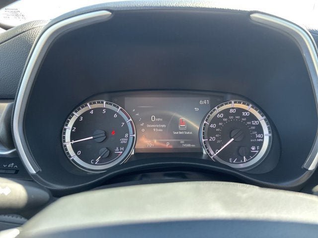 Used 2023 Toyota Highlander XLE image 15