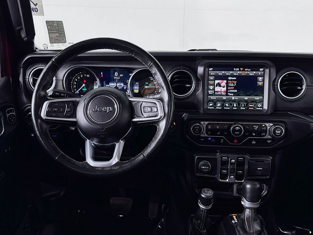 Used 2022 Jeep Wrangler Unlimited Sahara w/ Cold Weather Group image 13