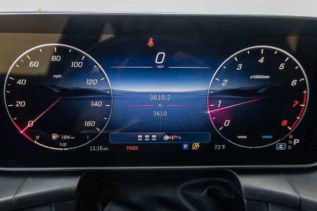 Used 2025 Mercedes-Benz GLC 300 4MATIC image 10