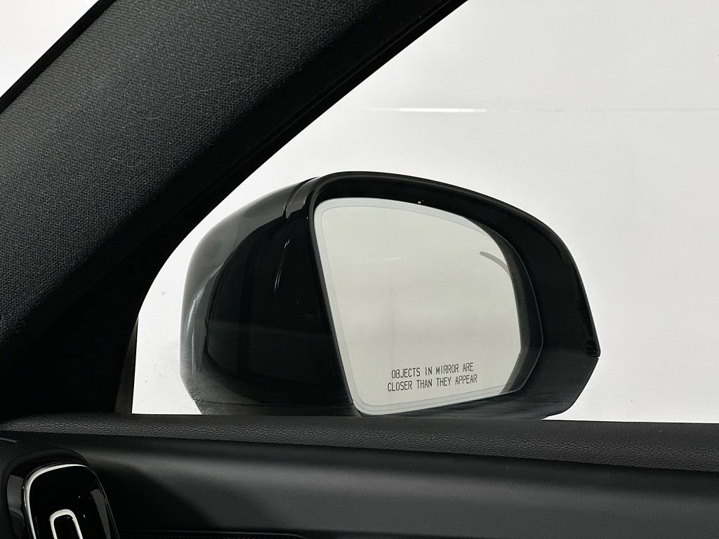 Used 2023 Volvo XC40 Recharge Plus AWD/4WD image 22
