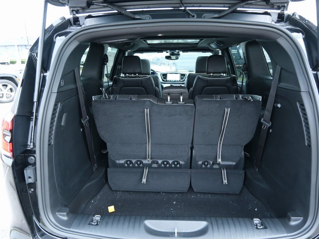 New 2026 Chrysler Pacifica Limited w/ S Appearance Package image 37