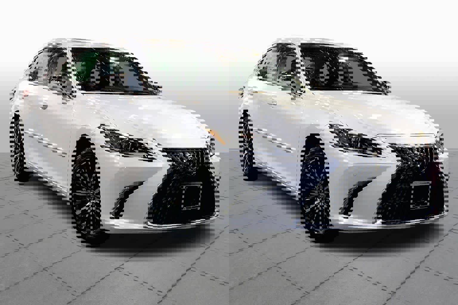 New 2025 Lexus ES 350 w/ Premium Package image 2