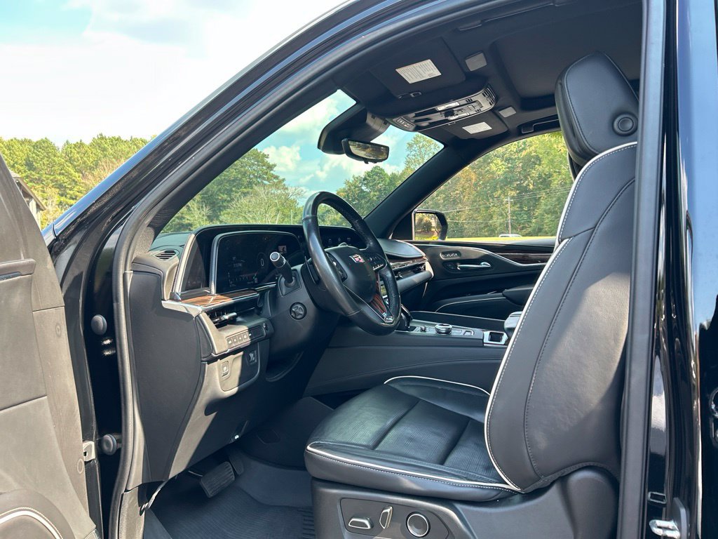 Used 2021 Cadillac Escalade ESV Premium Luxury w/ LPO, Radiant Package AWD/4WD image 39