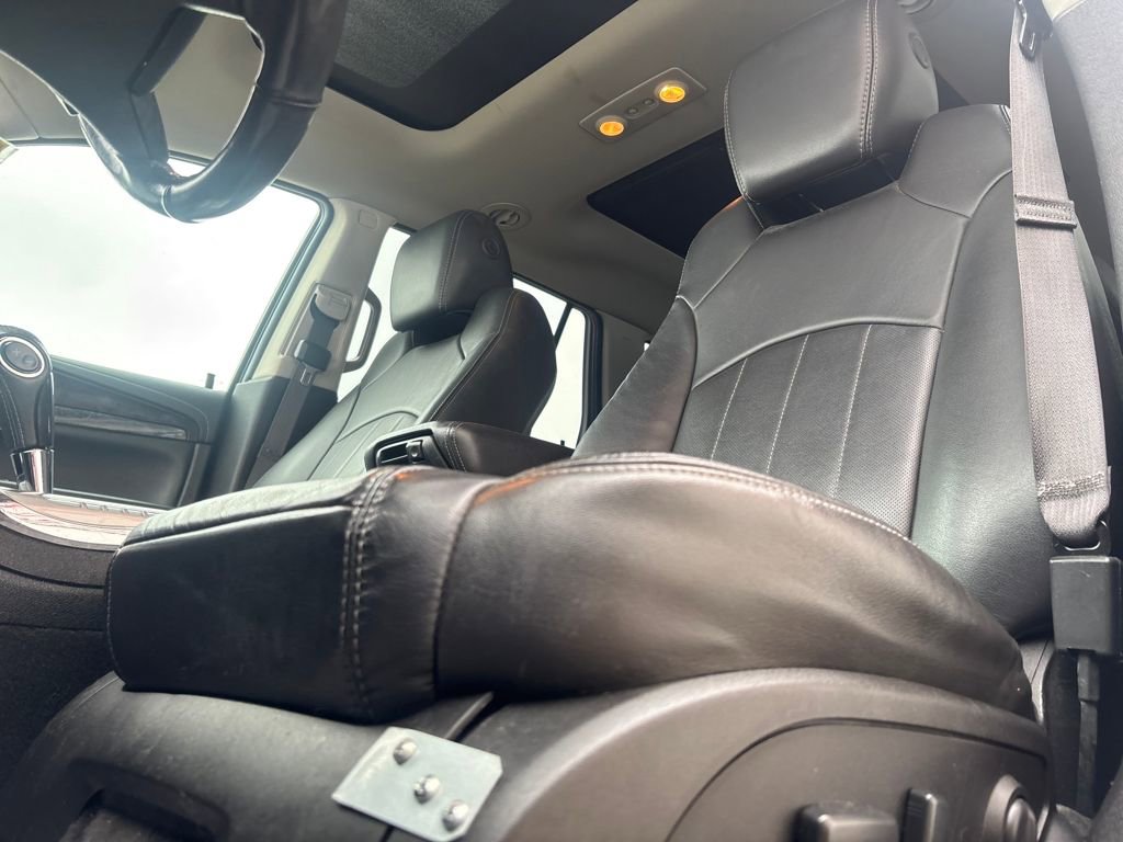 Used 2017 Buick Enclave Leather image 10