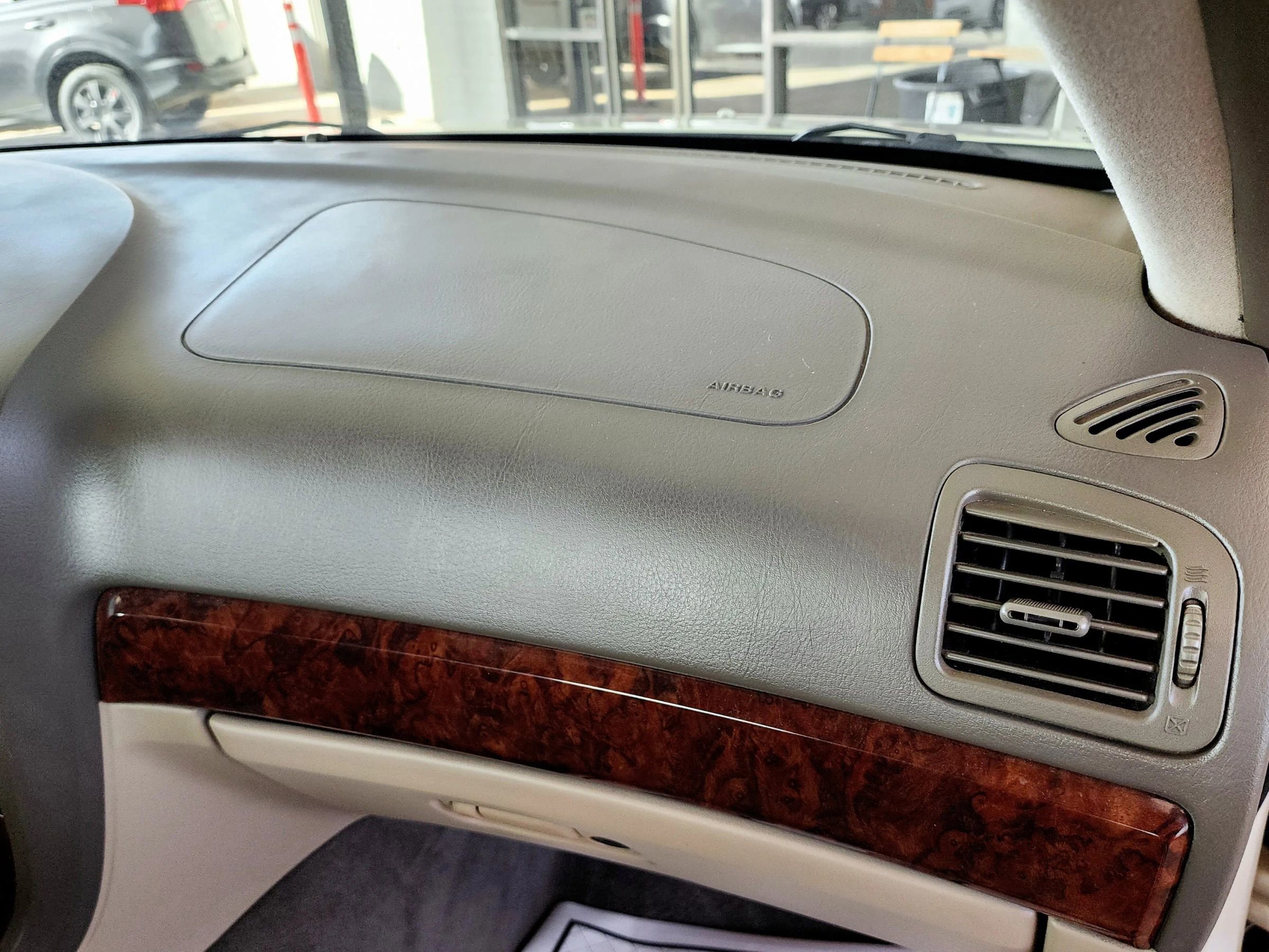 Used 2002 Lincoln LS image 28