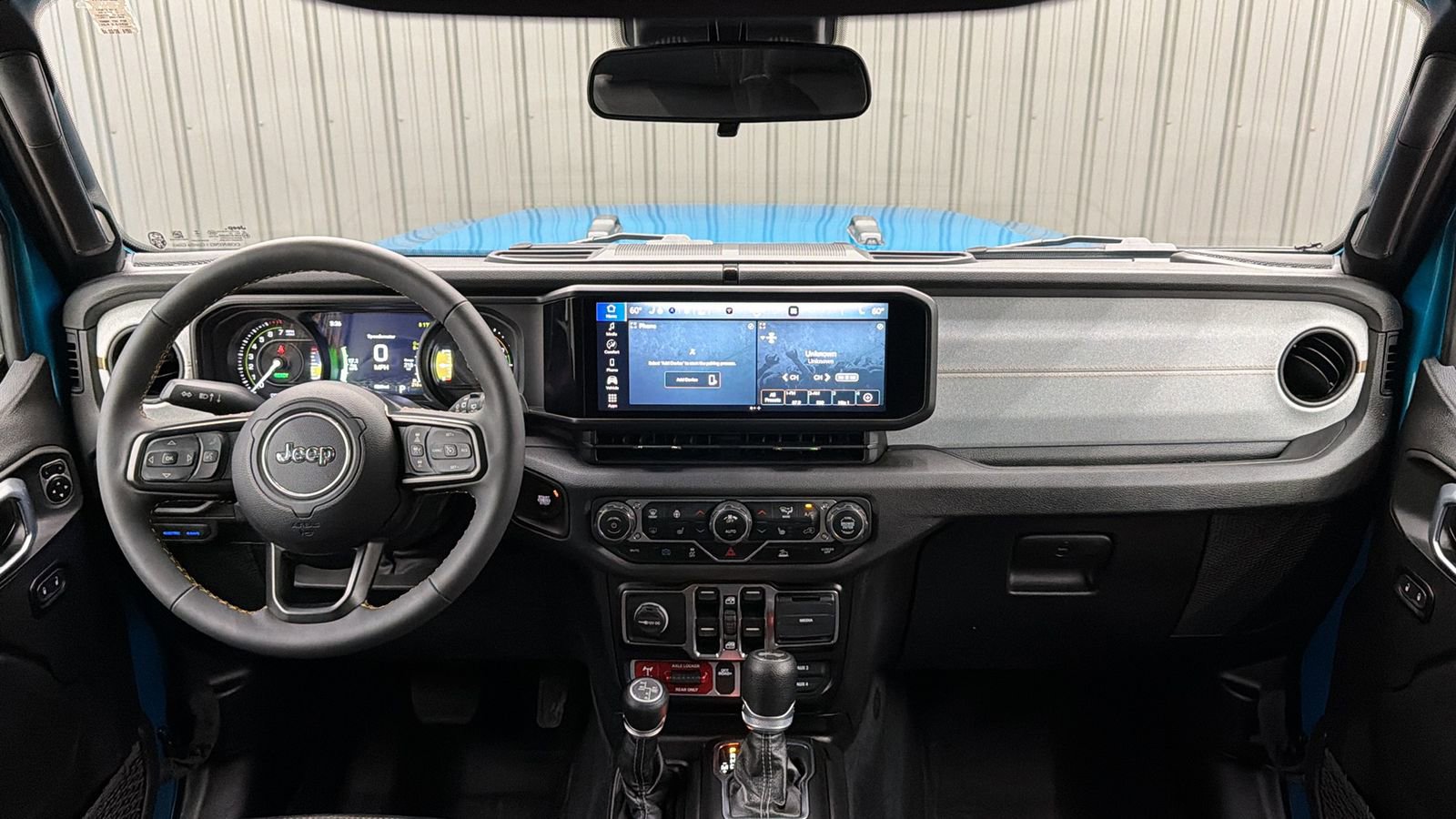 Used 2024 Jeep Wrangler Unlimited image 32