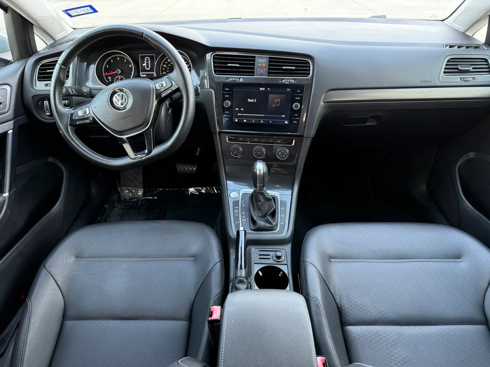 Used 2019 Volkswagen Golf SE FWD image 12