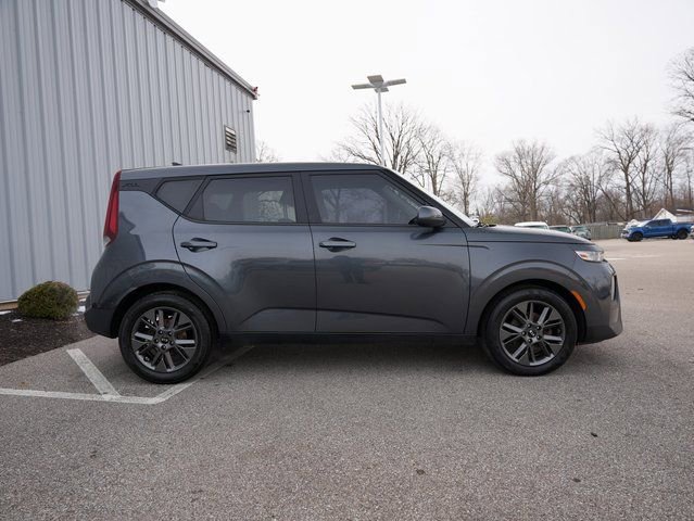 Used 2021 Kia Soul S image 7