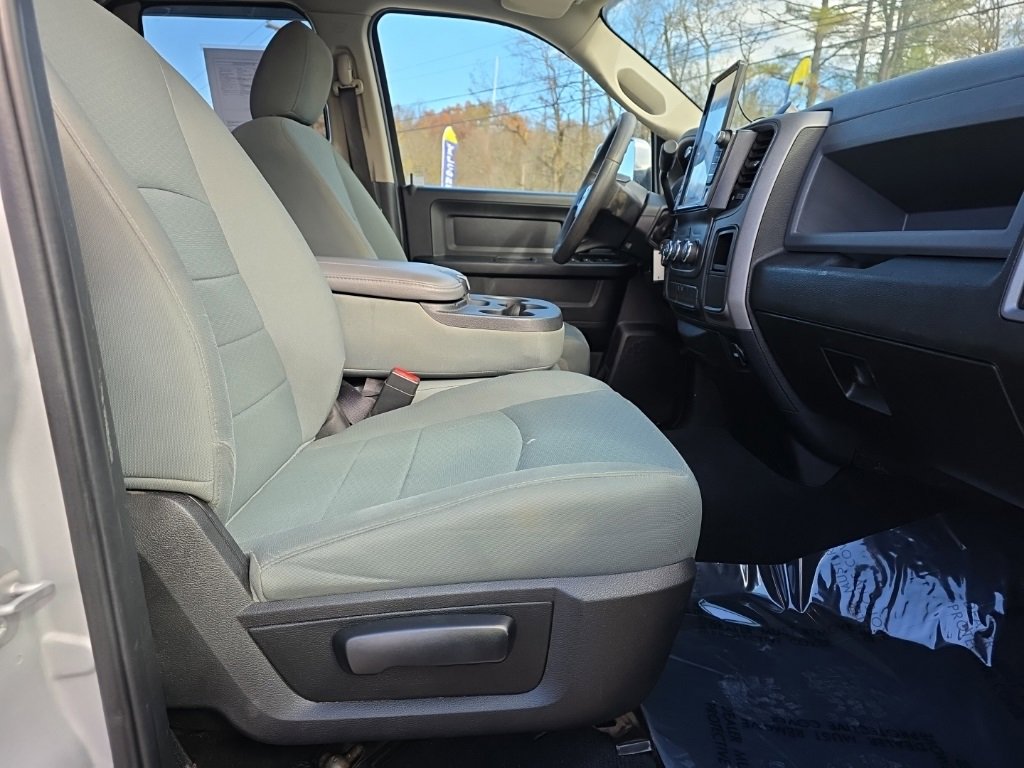 Used 2018 RAM 1500 ST w/ SXT Appearance Group image 16