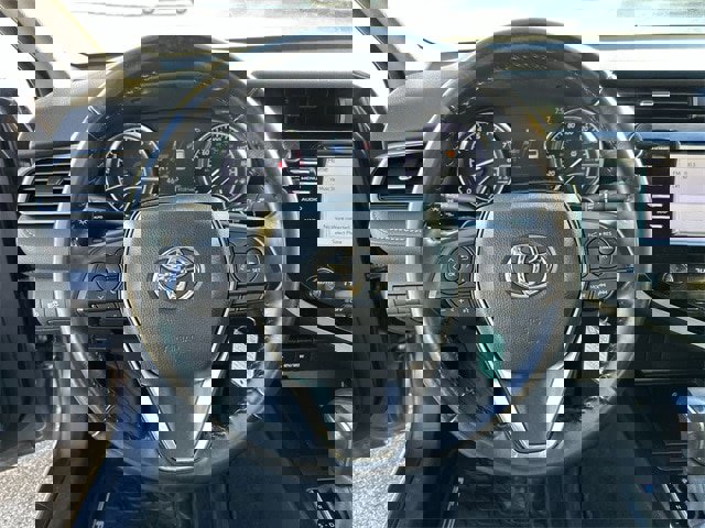 Used 2020 Toyota Camry SE image 18