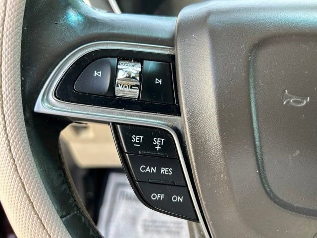Used 2020 Lincoln Nautilus Reserve w/ Cargo Utility Package FWD image 18