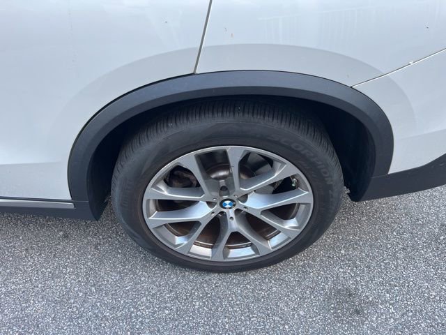 Used 2023 BMW X5 xDrive40i w/ Executive Package AWD/4WD image 34