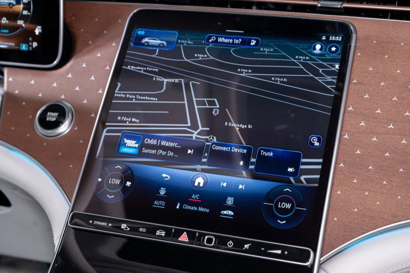 New 2026 Mercedes-Benz EQE 320 4MATIC SUV image 19