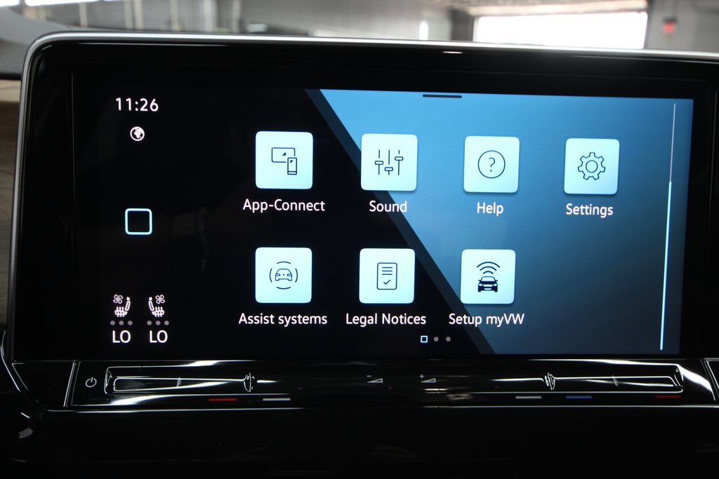 Used 2025 Volkswagen Atlas SE AWD/4WD image 24