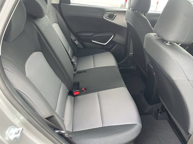 Used 2025 Kia Soul LX w/ LX Technology Package FWD image 37