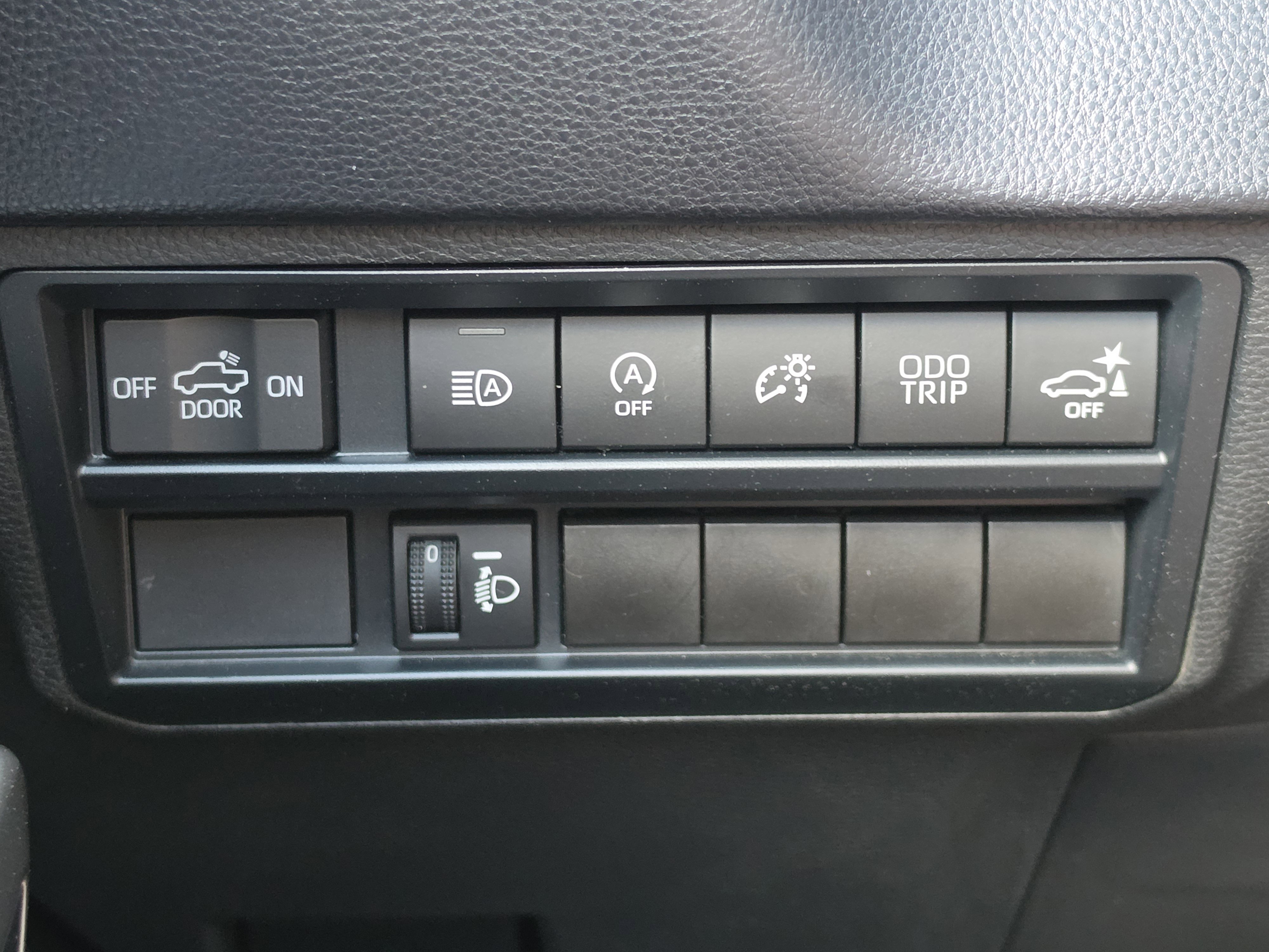 Used 2023 Toyota Tundra SR5 w/ SR5 Convenience Package AWD/4WD image 13