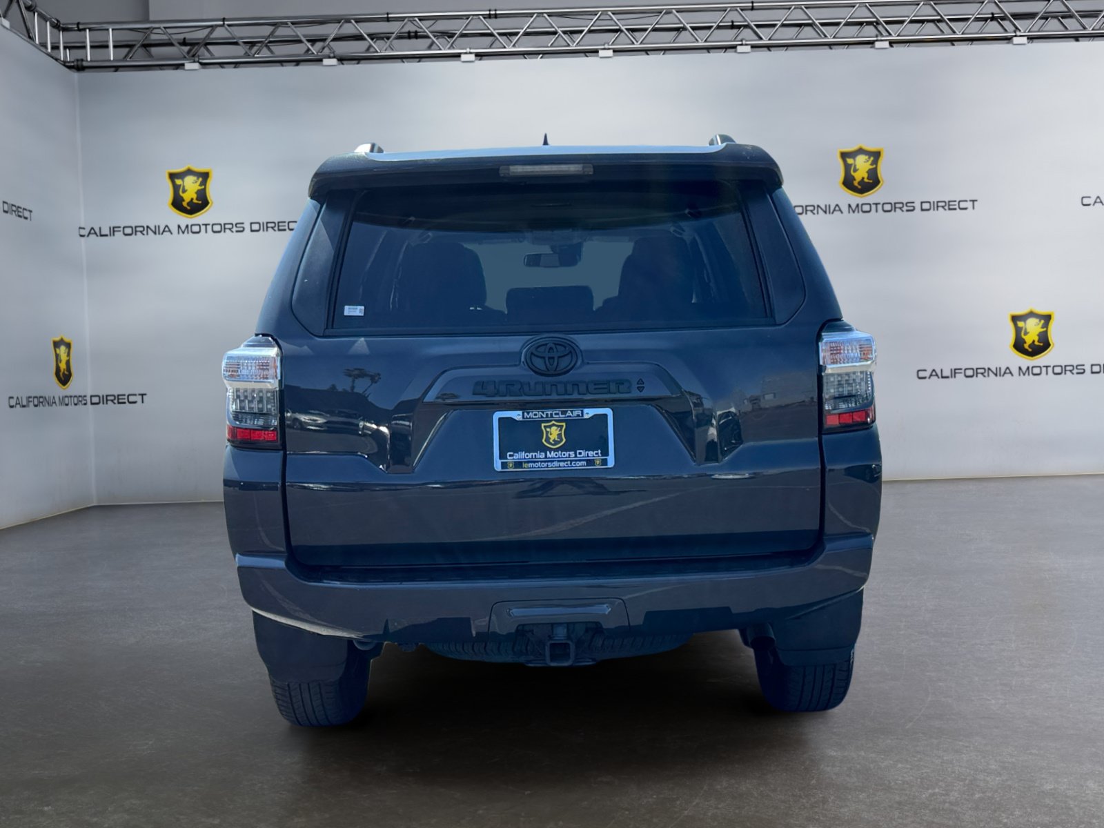 Used 2024 Toyota 4Runner SR5 AWD/4WD image 4