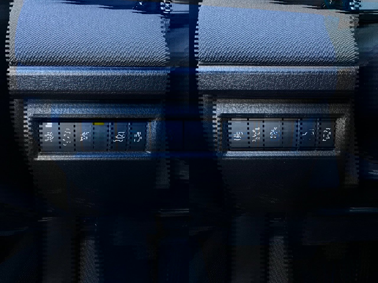 Used 2025 Toyota Camry LE image 21