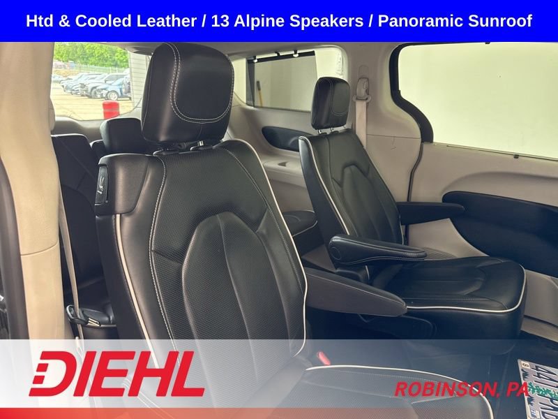 Used 2023 Chrysler Pacifica Limited FWD image 13