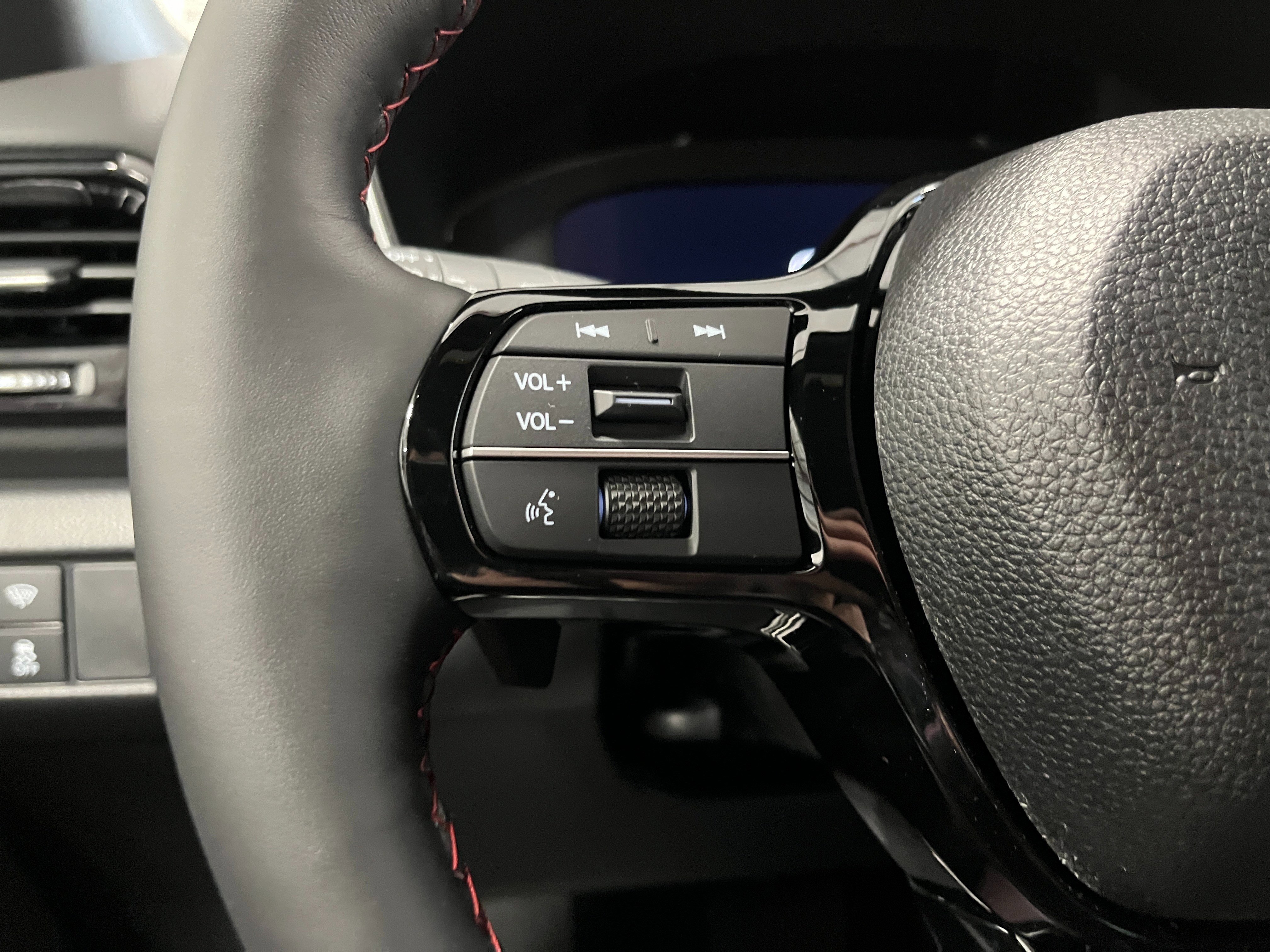 New 2025 Honda Pilot Black Edition image 12