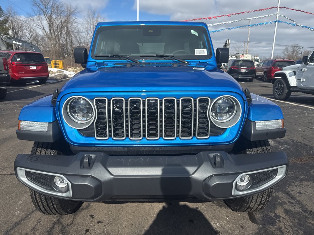 Used 2025 Jeep Wrangler Unlimited Sahara w/ Safety Group AWD/4WD image 8