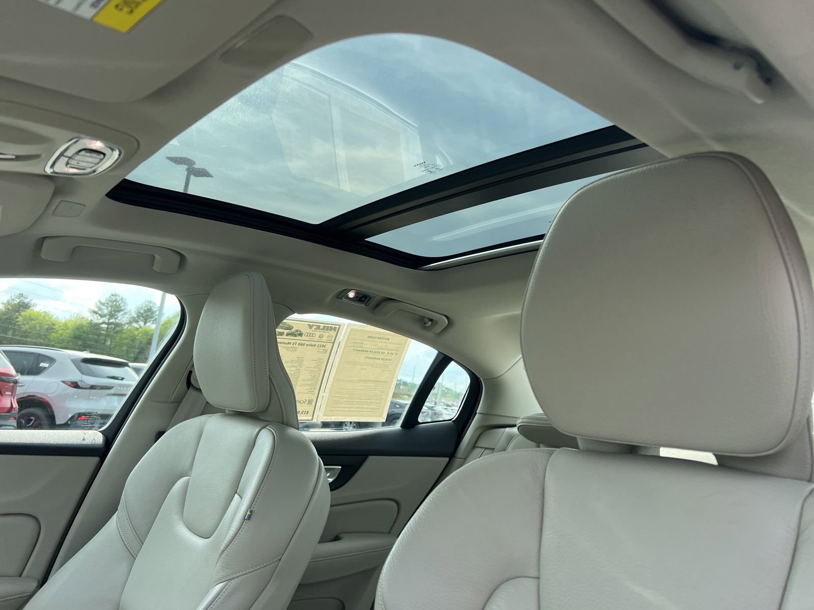 Used 2021 Volvo S60 T5 Momentum w/ Protection Package Premier image 23