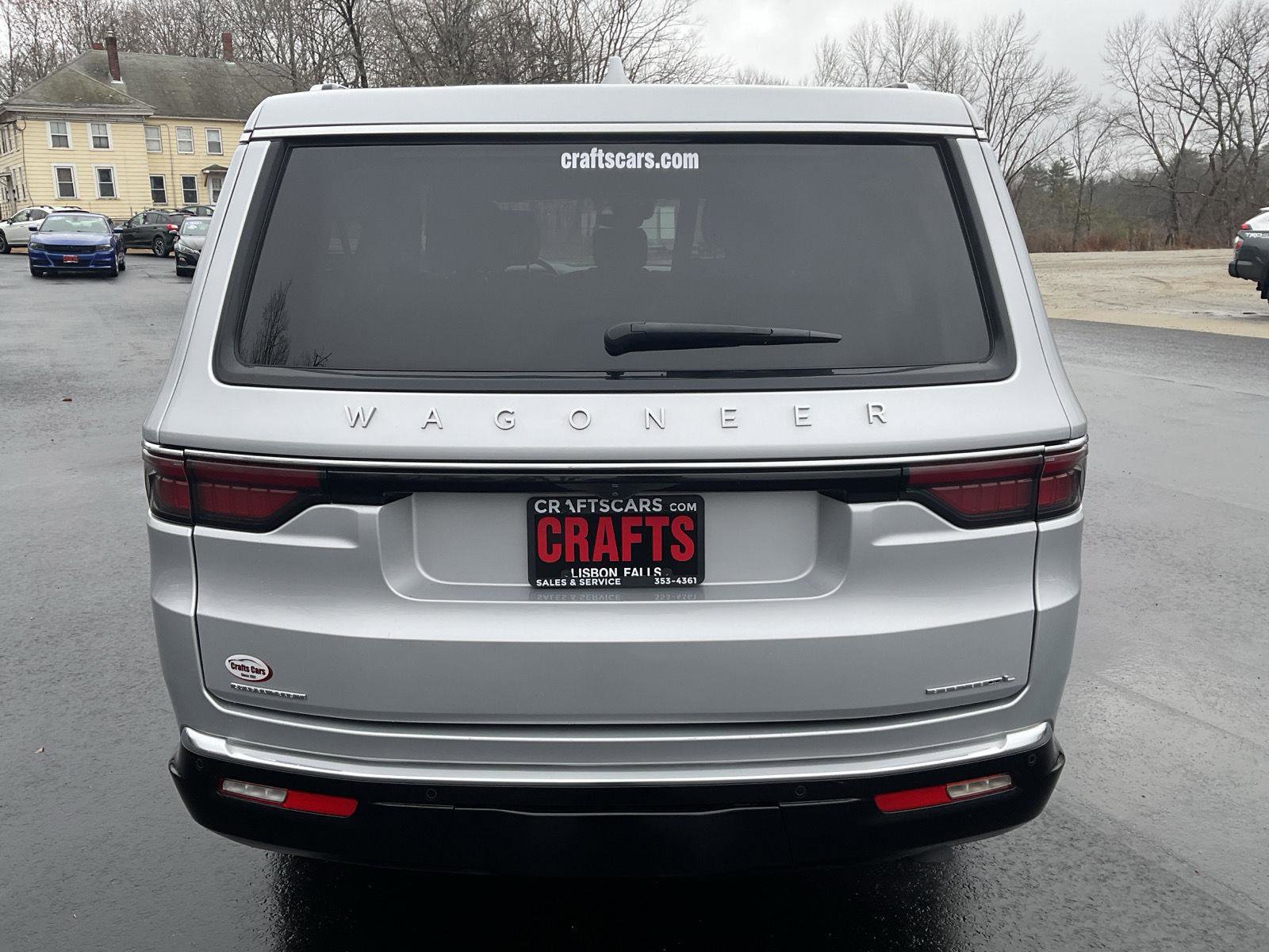 Used 2023 Jeep Wagoneer L Series II image 4