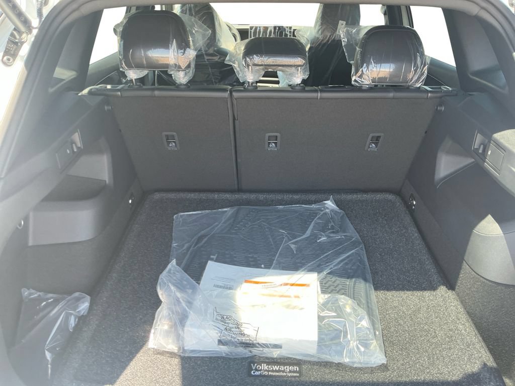 New 2026 Volkswagen Tiguan SE R-Line AWD/4WD image 22