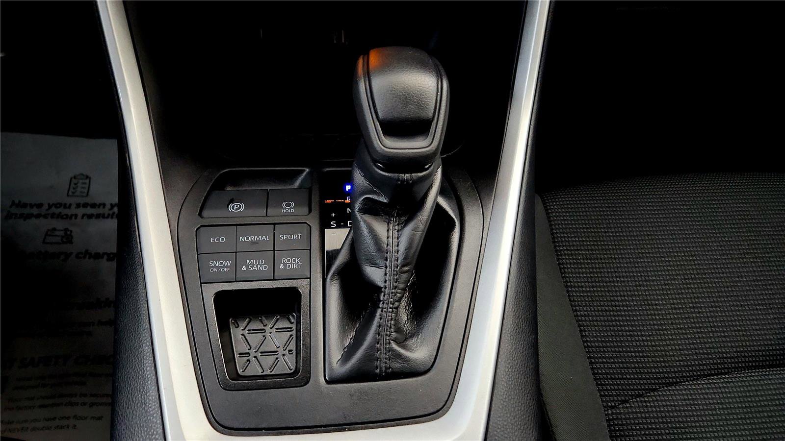 Used 2024 Toyota RAV4 LE image 28