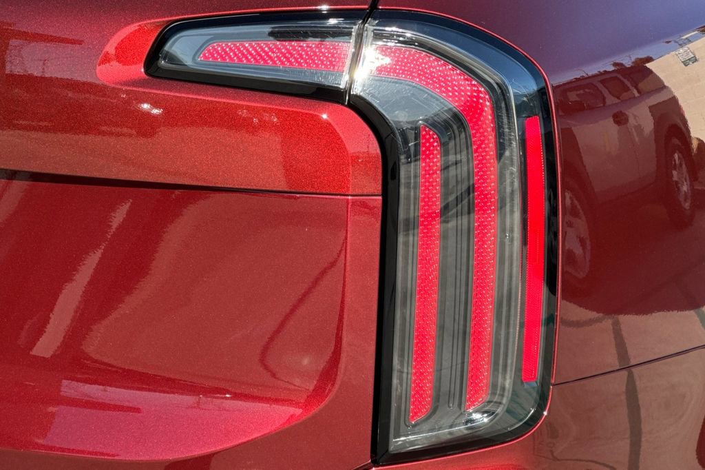Used 2023 Kia Telluride SX image 36