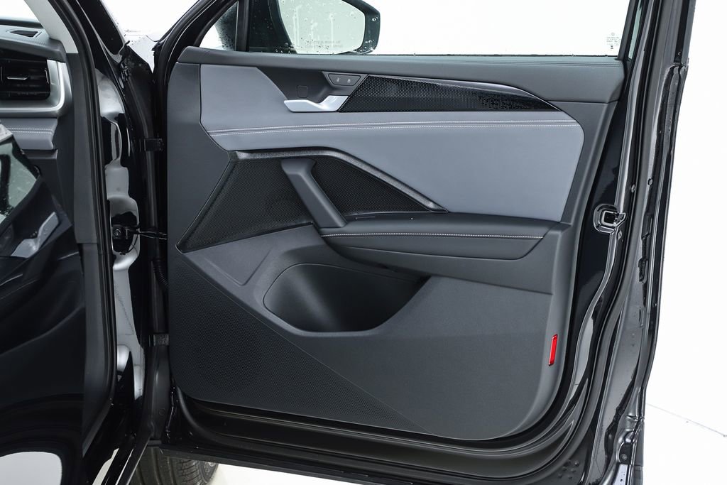 New 2026 Volkswagen Tiguan SE image 70