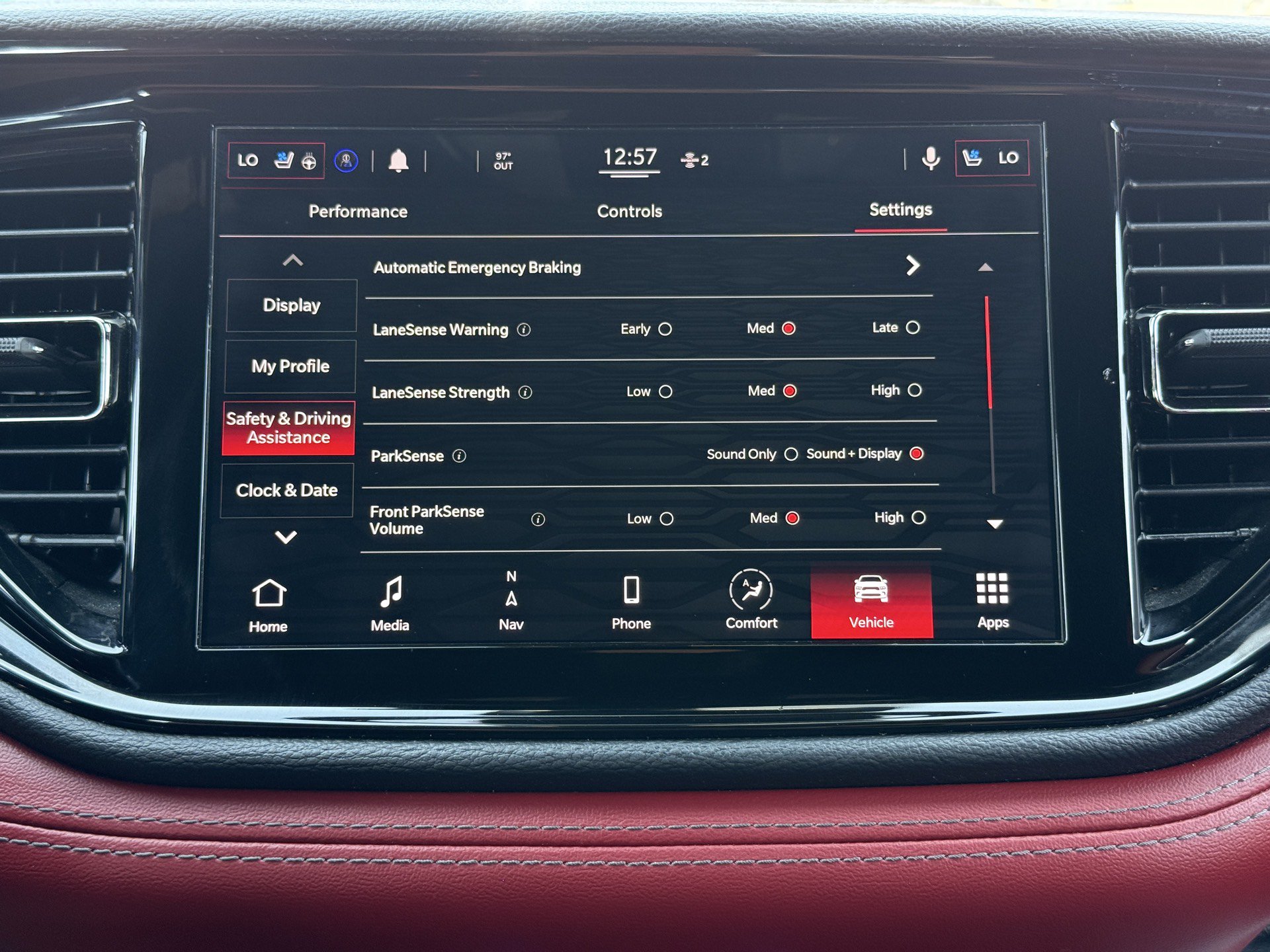 Used 2021 Dodge Durango R/T w/ Tow 'N Go Package AWD/4WD image 16