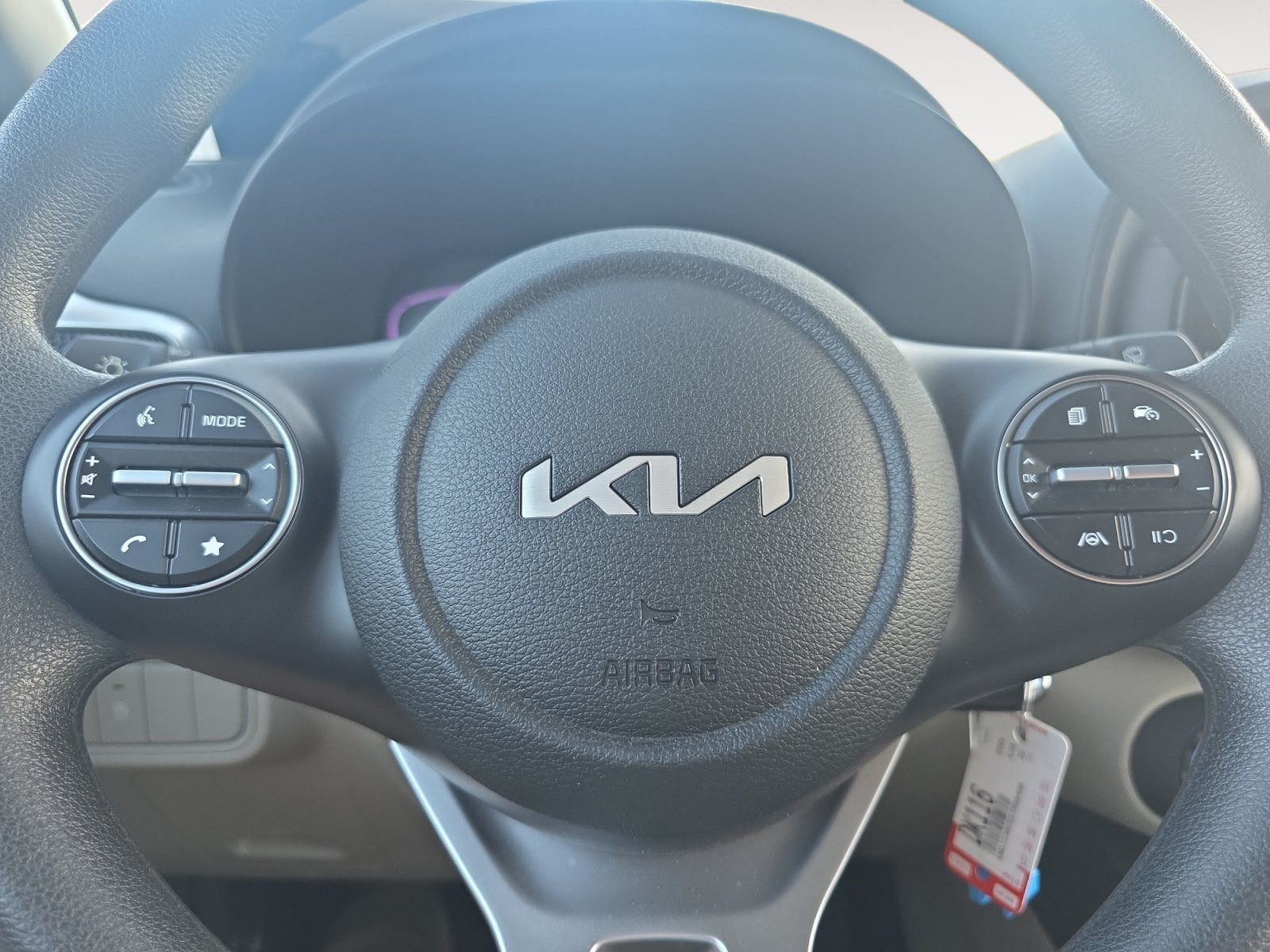 Used 2025 Kia Soul LX w/ LX Technology Package FWD image 11