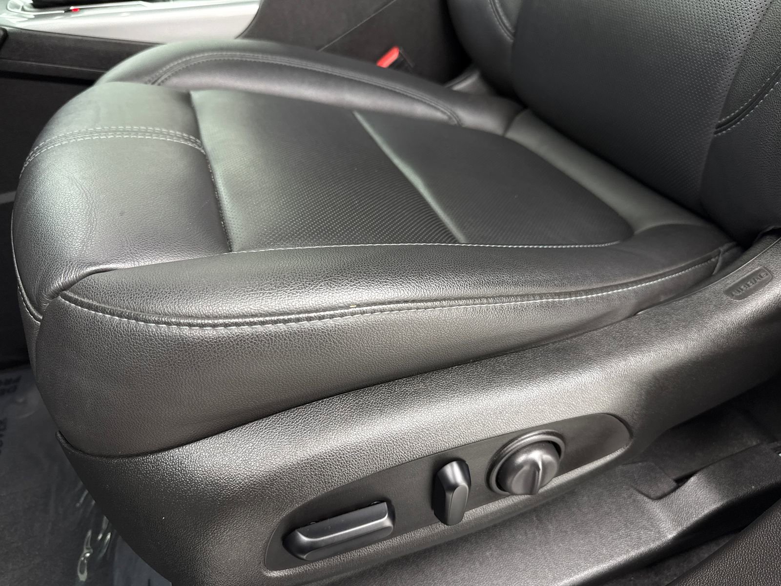 Used 2021 Chevrolet Blazer LT w/ LPO, Floor Liner Package image 34