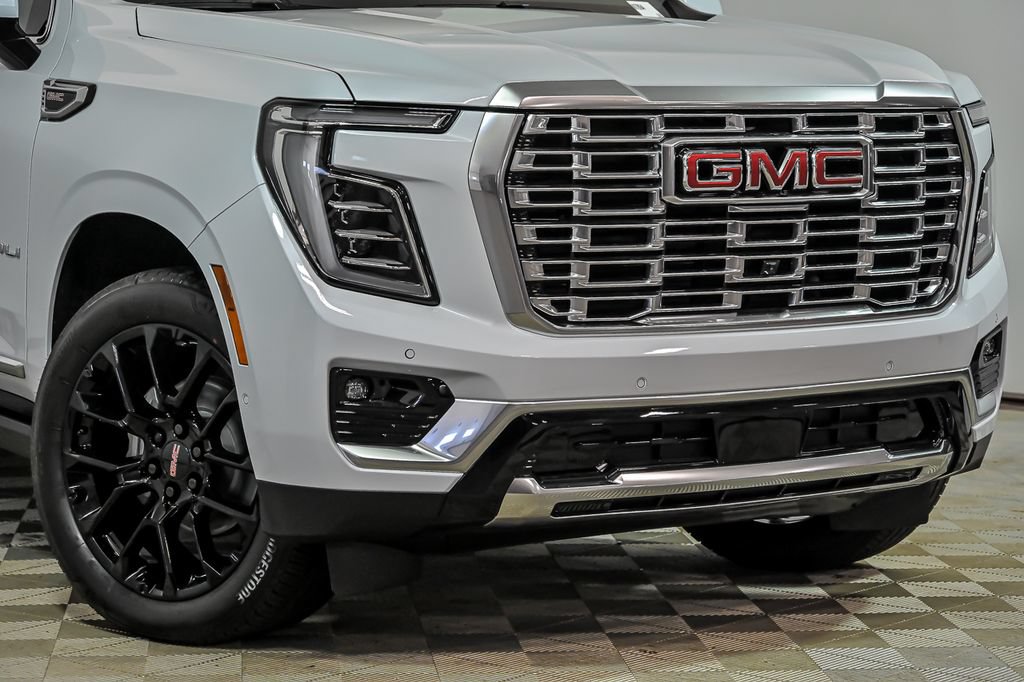 New 2026 GMC Yukon Denali w/ Denali Reserve Package AWD/4WD image 2