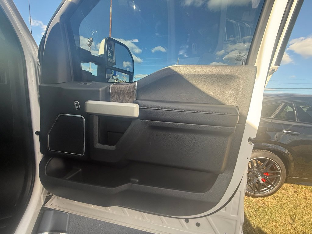 Used 2018 Ford F250 Lariat w/ Lariat Ultimate Package AWD/4WD image 20