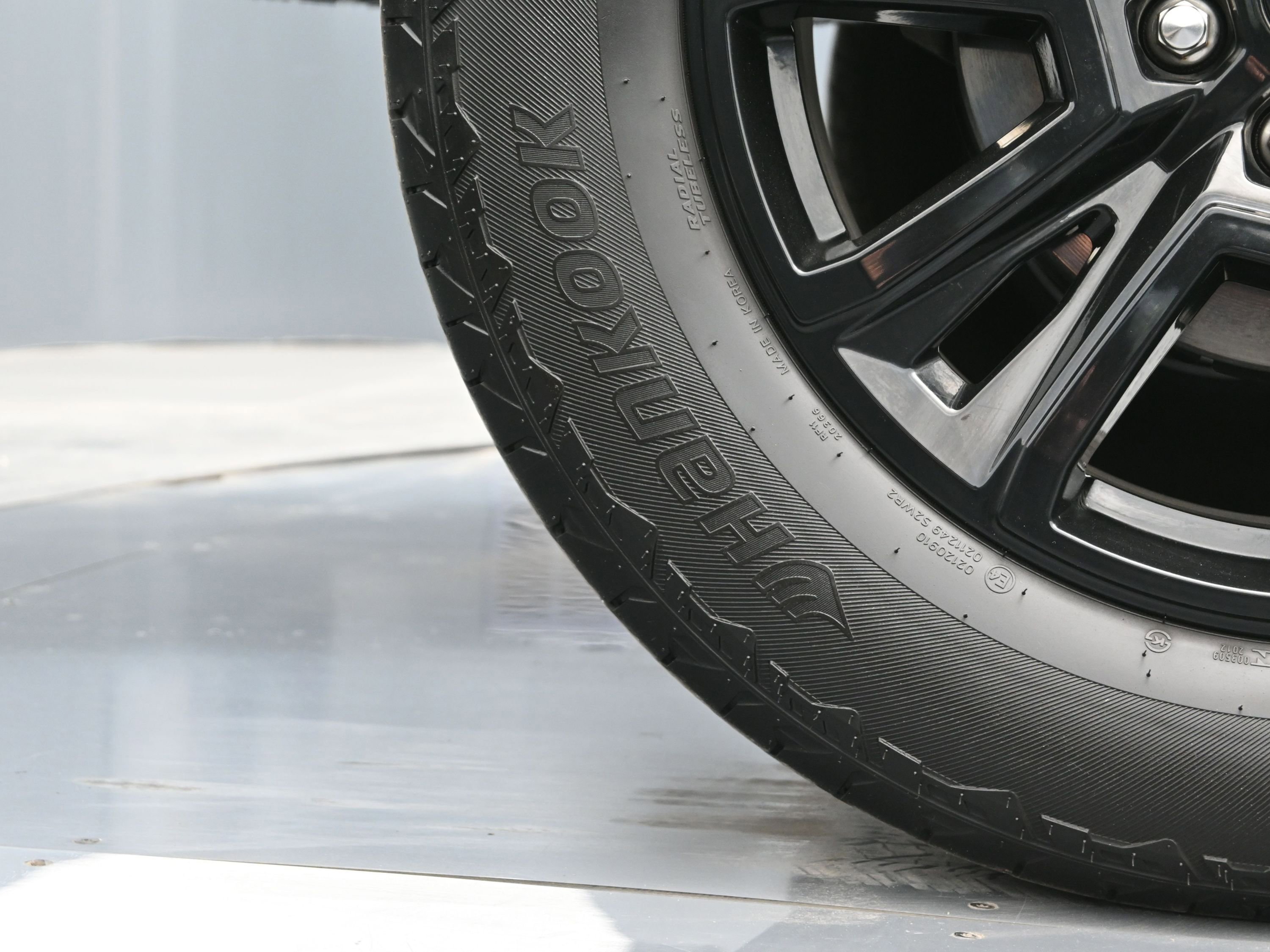 Used 2025 Ford F150 Platinum w/ Equipment Group 702A High image 46