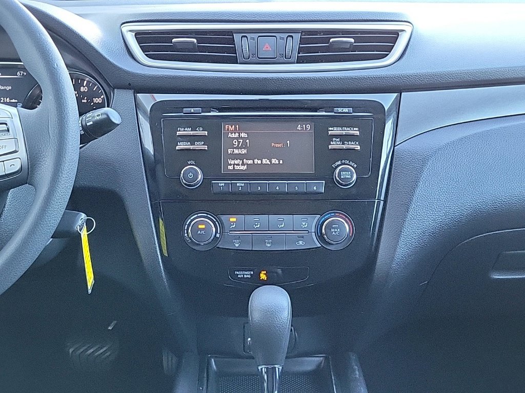 Used 2014 Nissan Rogue S AWD/4WD image 23